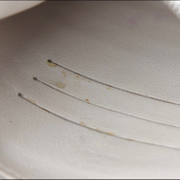 LOUIS VUITTON SELENE PM IVORY MAHINA LEATHER - Picture 16 of 17